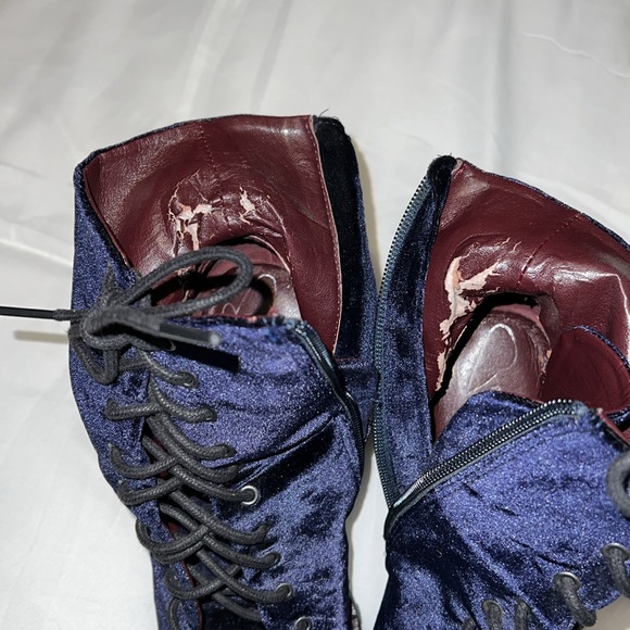 🎉5/$15🎉 BLUE SUEDE CHUNKY HEELED BOOTS (8) - Picture 13 of 16